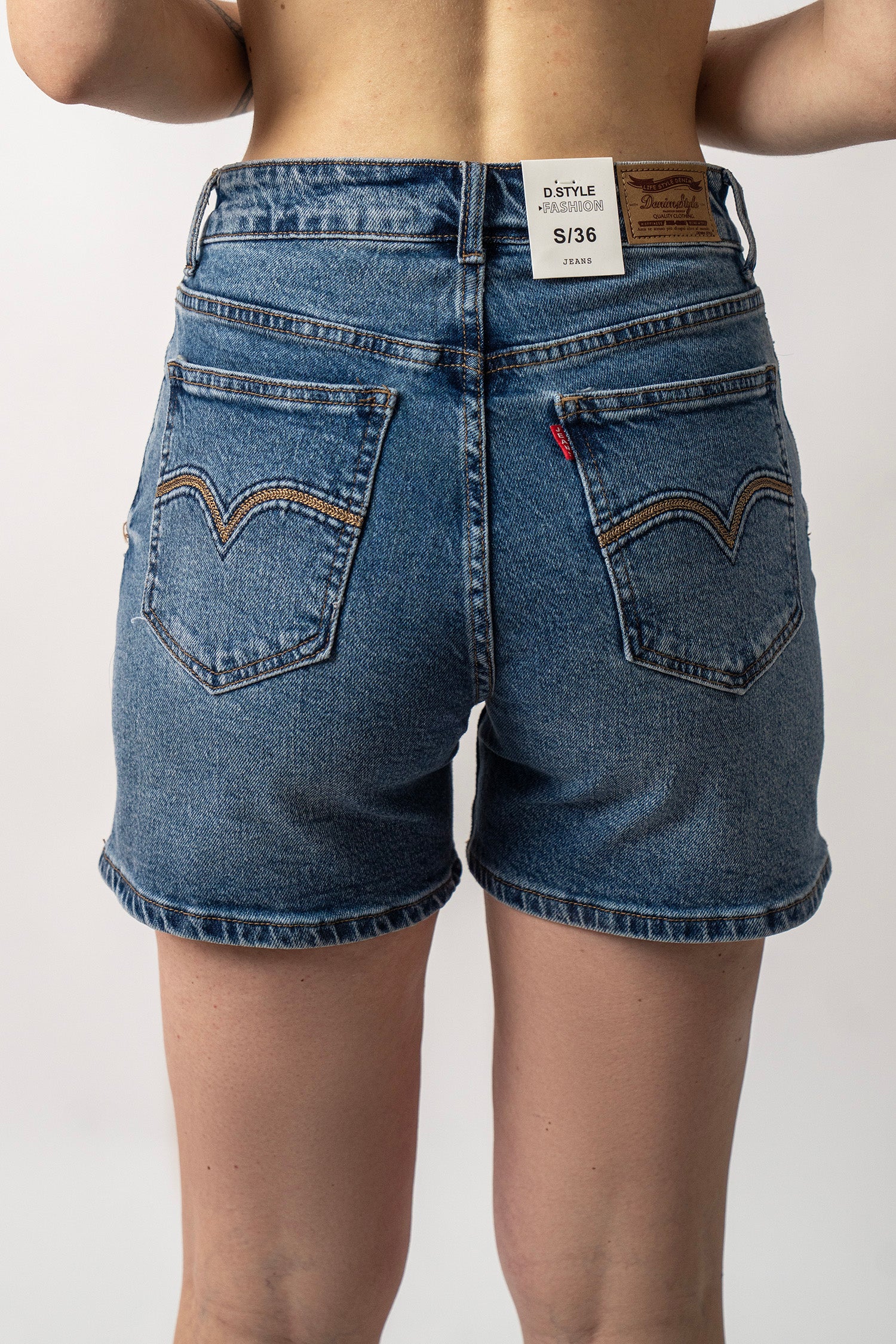 SHORT LEVI-FIT