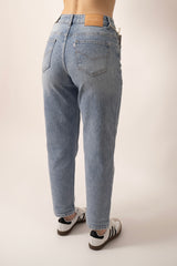 JEANS MOM