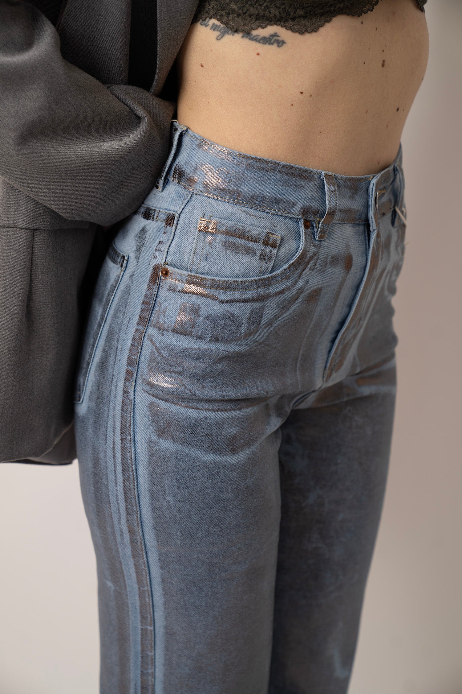 JEANS GLOSSY